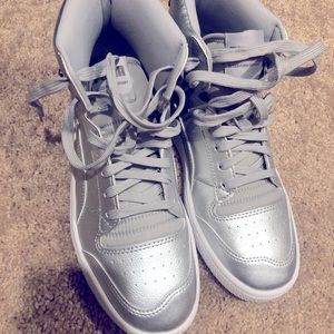 Pumas Classic with Studs